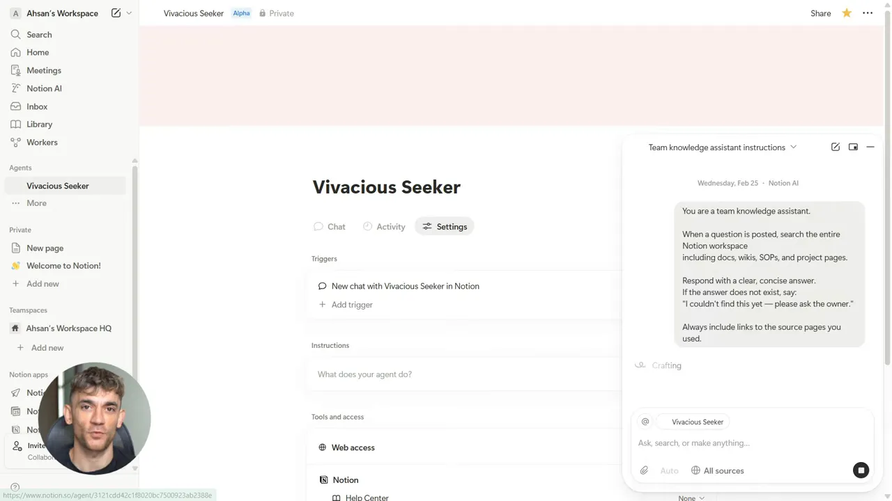 หน้า Settings ของ Notion Agent แสดงชื่อเอเยนต์ Triggers คำสั่ง และส่วน Tools and access พร้อมหน้าต่างแชทตัวอย่าง