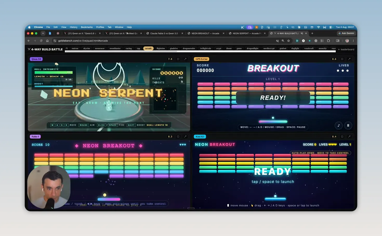 ภาพเปรียบเทียบเกม Arcade สี่โมเดล โดยมี Neon Serpent และ Breakout บนหน้าจอ