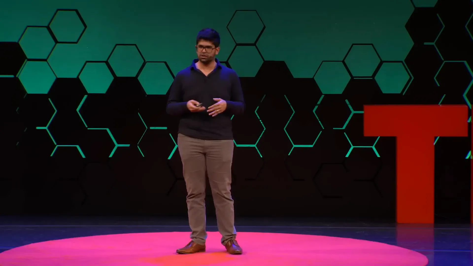 Aravind แสดงความรู้สึกเมื่อใช้เครื่องมือค้นหาปกติแล้วสับสน