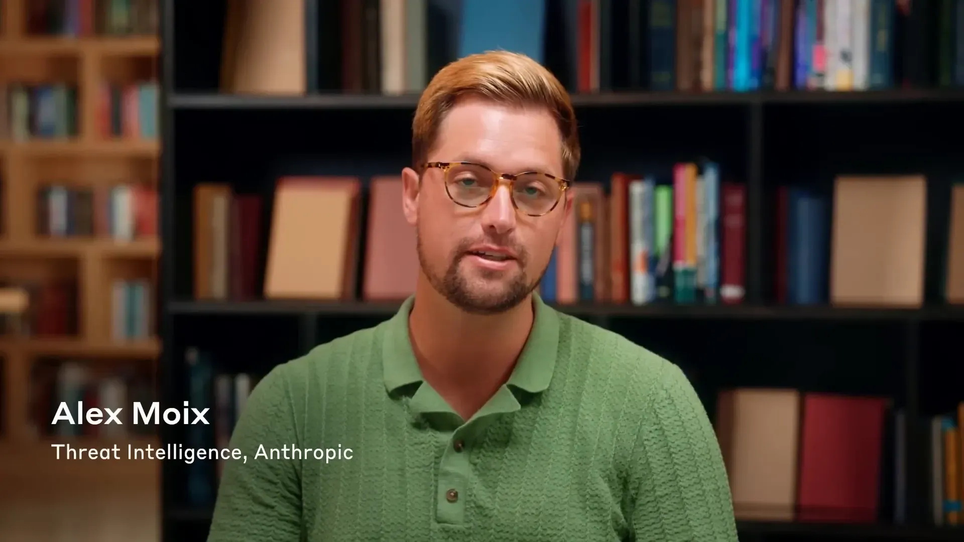 Alex Moix นักสืบสวนอธิบายงานด้านการสืบสวน